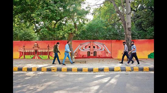 The mural also has images of some heritage monuments of Delhi, including contemporary ones such as the new Parliament building and the War Memorial. (Photo: Manish Rajput/HT)