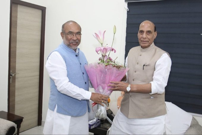 Acting Manipur CM N Biren Singh calls on defence minister Rajnath Singh in Delhi on Wednesday. (Twitter) Acting Manipur CM N Biren Singh calls on defence minister Rajnath Singh in Delhi on Wednesday. (Twitter)
