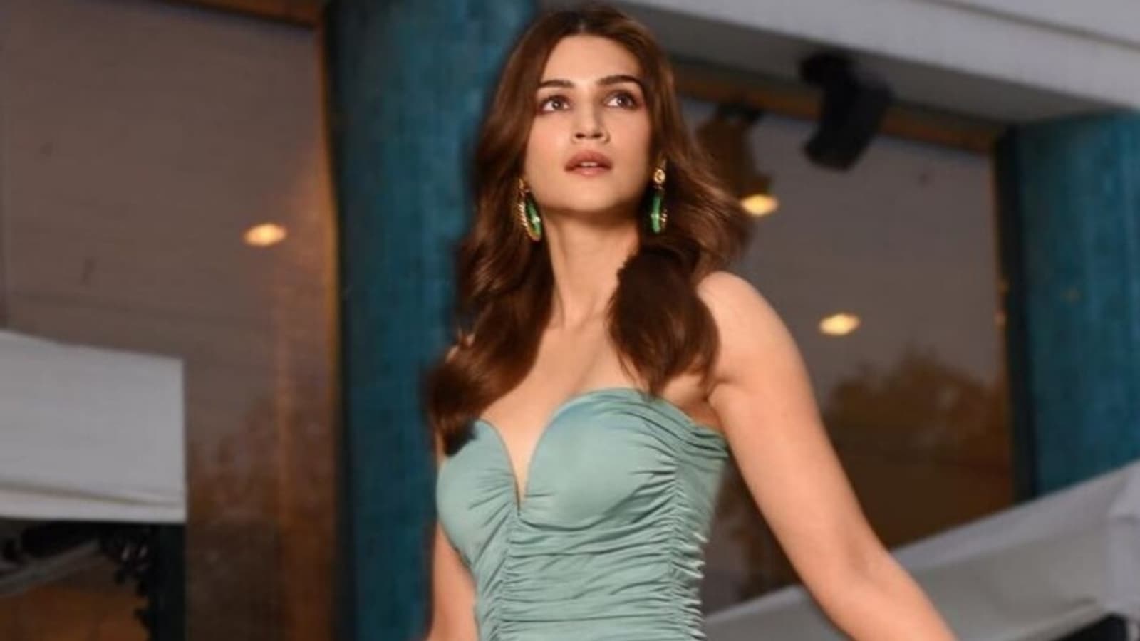 Kriti Sanon serves sultry elegance in ₹4k strapless bodycon dress for Bachchhan Paandey Delhi promotions