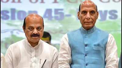 Union defence minister Rajnath Singh with Karnataka chief minister Basavaraj Bommai during the inauguration of a seven storey technical facility for flight control system, at Aeronautical Development Establishment (ADE) in Bengaluru on Thursday. (PTI)