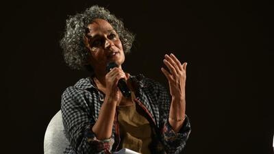 Both the groups come to blows outside the Punjabi University auditorium, where Arundhati Roy was scheduled to deliver a special lecture.