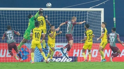 ATK Mohun Bagan in action against Hyderabad FC ATK Mohun Bagan in action against Hyderabad FC