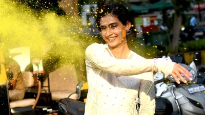 Bollywood actor Aakanksha Singh takes part in Holi celebrations during the promotion for her thriller Hindi film Runway 34 in Mumbai. (AFP) Bollywood actor Aakanksha Singh takes part in Holi celebrations during the promotion for her thriller Hindi film Runway 34 in Mumbai. (AFP)