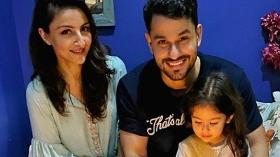 Kunal Kemmu with wife Soha Ali Khan and daughter Inaaya Naumi Kemmu. Kunal Kemmu with wife Soha Ali Khan and daughter Inaaya Naumi Kemmu.