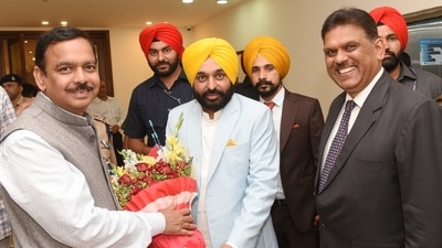 The Chief Minister also assured that the officers and employees would work in tandem for the betterment of the lives of the people. (HT Photo/Ravi Kumar) The Chief Minister also assured that the officers and employees would work in tandem for the betterment of the lives of the people. (HT Photo/Ravi Kumar)