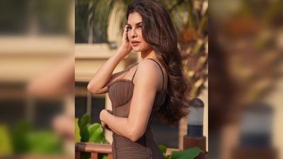 Jacqueline Fernandez's bodycon dress was completed with a pair of black pumps and diamond earrings. (Instagram/@jacquelinef143) Jacqueline Fernandez's bodycon dress was completed with a pair of black pumps and diamond earrings. (Instagram/@jacquelinef143)