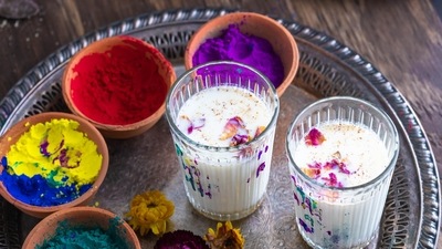 Uttarakhand - Kumaoni Holi: The people of the Kumaon region celebrate this festival which is more about music than colours. (Unsplash) Uttarakhand - Kumaoni Holi: The people of the Kumaon region celebrate this festival which is more about music than colours. (Unsplash)
