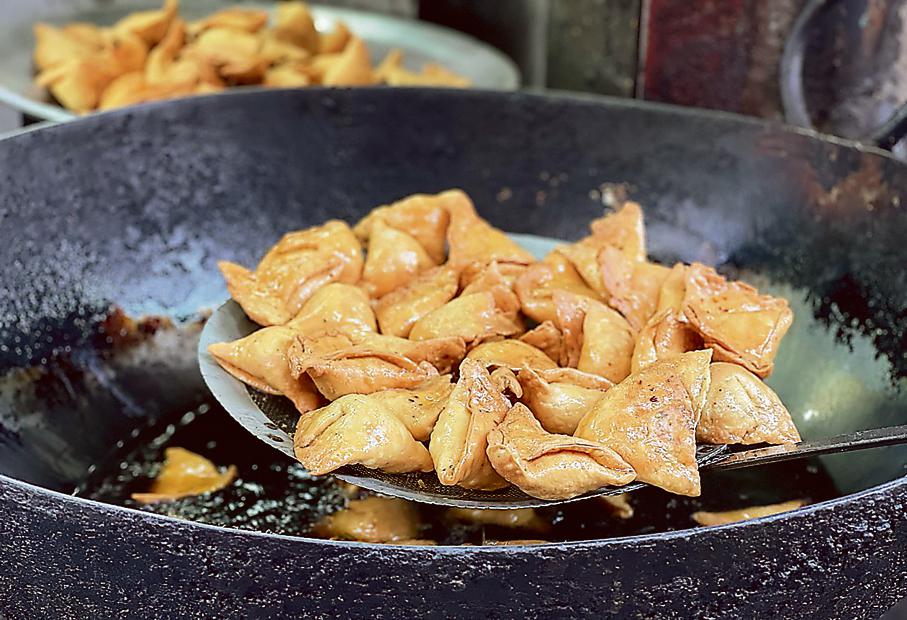 So light and so plain, moong dal is the flavour of home, while the oily rich samosa is the taste of street. So light and so plain, moong dal is the flavour of home, while the oily rich samosa is the taste of street.