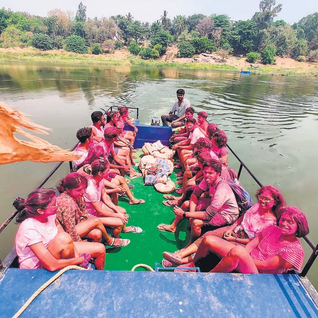 In Hampi, Holi is celebrated on the banks of Tungabhadra river. In Hampi, Holi is celebrated on the banks of Tungabhadra river.