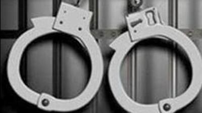 The complaint states that the accused came to his stall around 9 pm on Saturday and told him that they were the goons of the area and he will have to pay them regular protection money (hafta). (REPRESENTATIVE PHOTO)