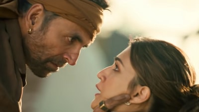 Bachchhan Paandey movie review: Akshay Kumar plays a gangster while Kriti Sanon plays a filmmaker in the movie. Bachchhan Paandey movie review: Akshay Kumar plays a gangster while Kriti Sanon plays a filmmaker in the movie.