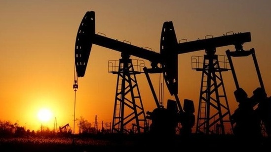 Crude rallied after a Kremlin spokesman said a report of major progress in negotiations over Ukraine was “wrong,” but that discussions will continue.(Reuters file photo. Representative image) Crude rallied after a Kremlin spokesman said a report of major progress in negotiations over Ukraine was “wrong,” but that discussions will continue.(Reuters file photo. Representative image)