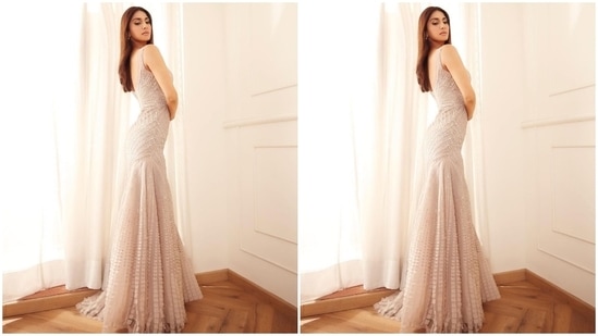 In an earlier Instagram post, Vaani Kapoor was seen raises the glam quotient in dazzling floor-sweeping gown.(Instagram/@_vaanikapoor_)