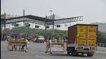Heavy vehicles being denied entry in Faridabad district on account of the 35th Surajkund International Crafts Mela. (Parveen Kumar/HT photo) Heavy vehicles being denied entry in Faridabad district on account of the 35th Surajkund International Crafts Mela. (Parveen Kumar/HT photo)
