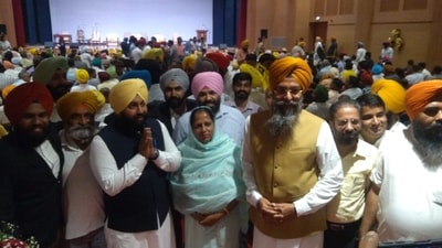 The oath was administered by Punjab Governor Banwarilal Purohit. (HT Photo)
