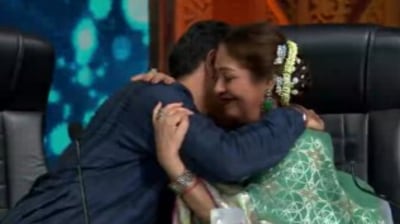 Sikandar Kher and Kirron Kher on India's Got Talent. Sikandar Kher and Kirron Kher on India's Got Talent.