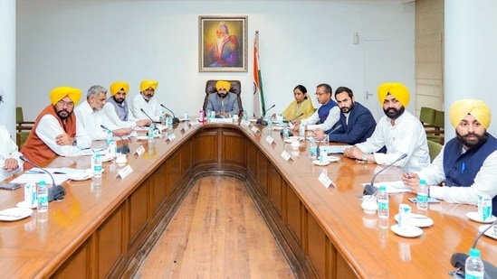 Punjab chief minister Bhagwant Mann chairs his first cabinet meeting in Chandigarh.(Twitter/ANI)