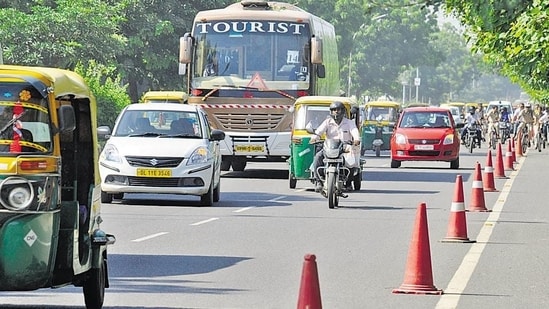 The Delhi Traffic Police had made elaborate arrangements to check incidents of drink driving and overspeeding, among others, and ensure safety of motorists, said officials.(Parveen Kumar/Hindustan Times)