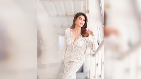 Jacqueline Fernandez's photoshoot took place on the staircase with a white background.(Instagram/@jacquelinef143)