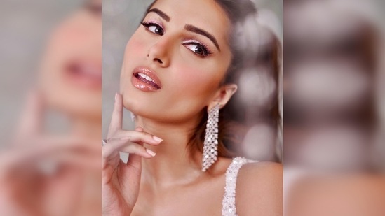 Tara Sutaria proved less is more in this gorgeous chic dress by designer Ayousef Al Jasmi.(Instagram/@tarasutaria)