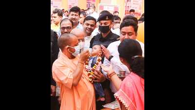 Chief minister Yogi Adityanath administering polio drops to children below five years of age in Gorakhpur while launching a statewide pulse polio campaign, on Sunday. (HT PHOTO) Chief minister Yogi Adityanath administering polio drops to children below five years of age in Gorakhpur while launching a statewide pulse polio campaign, on Sunday. (HT PHOTO)