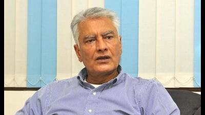 Former Punjab Congress president Sunil Jakhar on Sunday said that Punjab deserves a chief minister who takes his decision and not remote-controlled.
