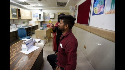 Several health experts, including the Maharashtra Covid-19 task force, have also recommended being on alert but avoiding panic. (Sunil Ghosh / HT PHOTO) Several health experts, including the Maharashtra Covid-19 task force, have also recommended being on alert but avoiding panic. (Sunil Ghosh / HT PHOTO)