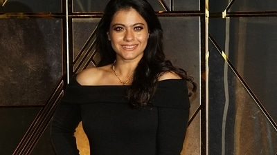 Kajol posing for the cameras outside Apoorva Mehta's birthday bash on Thursday night. Kajol posing for the cameras outside Apoorva Mehta's birthday bash on Thursday night.