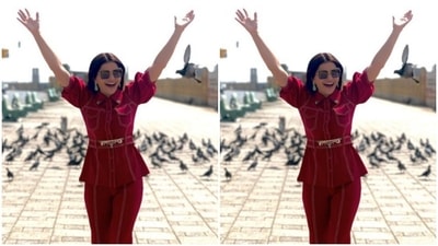 Rubina’s red top came with dramatic half sleeves and a gold detail at the waist. In red trousers with wide legs, Rubina smiled with all her heart for the camera. (Instagram/@rubinadilaik)