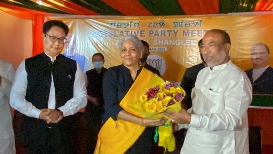 Union Minister Nirmala Sitharaman presents a bouquet to BJP leader N Biren Singh in Imphal after his election as CM of Manipur.&nbsp;(PTI photo)