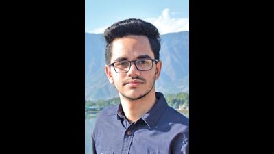 Faizan Arif Keng’s predictions, which are based on scientific models and information, are mostly accurate and have earned him the sobriquet of “weather spotter” of Kashmir. Faizan Arif Keng’s predictions, which are based on scientific models and information, are mostly accurate and have earned him the sobriquet of “weather spotter” of Kashmir.
