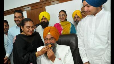 Kultar Singh Sandhwan with his family members after being elected as the Punjab Vidhan Sabha speaker in Chandigarh on Monday. (Ravi Kumar/HT) Kultar Singh Sandhwan with his family members after being elected as the Punjab Vidhan Sabha speaker in Chandigarh on Monday. (Ravi Kumar/HT)