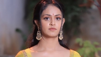 Gayathri dies in a road accident. Gayathri dies in a road accident. 
