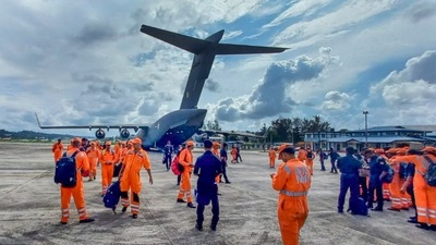 NDRF personnel airlifted to Andaman Nicobar Islands in view of Cyclone Asani, in Arakkonam, Sunday. (PTI) NDRF personnel airlifted to Andaman Nicobar Islands in view of Cyclone Asani, in Arakkonam, Sunday. (PTI)