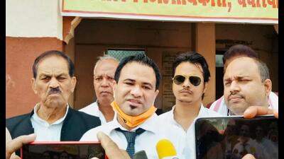 Samajwadi Party (SP) candidate Kafeel Khan filed his nomination at the Deoria Collectorate on Monday . (Sourced)