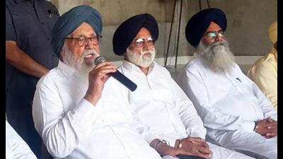 Launching a scathing attack on the Aam Aadmi Party (AAP) over its picks for the Rajya Sabha, Shiromani Akali Dal (SAD) patriarch Parkash Singh Badal on Monday accused the party of depriving Punjab of its right by nominating outsiders as the Upper House members. Launching a scathing attack on the Aam Aadmi Party (AAP) over its picks for the Rajya Sabha, Shiromani Akali Dal (SAD) patriarch Parkash Singh Badal on Monday accused the party of depriving Punjab of its right by nominating outsiders as the Upper House members.