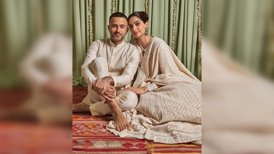 Sonam Kapoor and Anand Ahuja tied the knot in May 2018 in an intimate ceremony with the presence of their family members and close friends.(Instagram/@sonamkapoor)