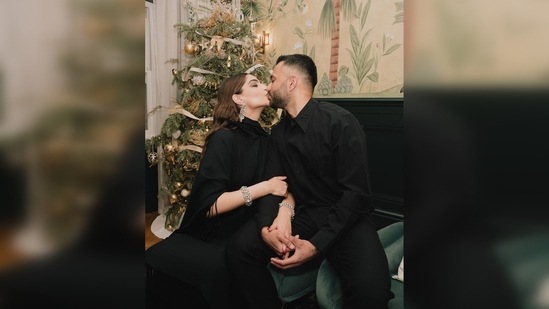 Sonam Kapoor and Anand Ahuja live in their London house but often visit their parents who reside in Delhi and Mumbai, respectively.(Instagram/@sonamkapoor)