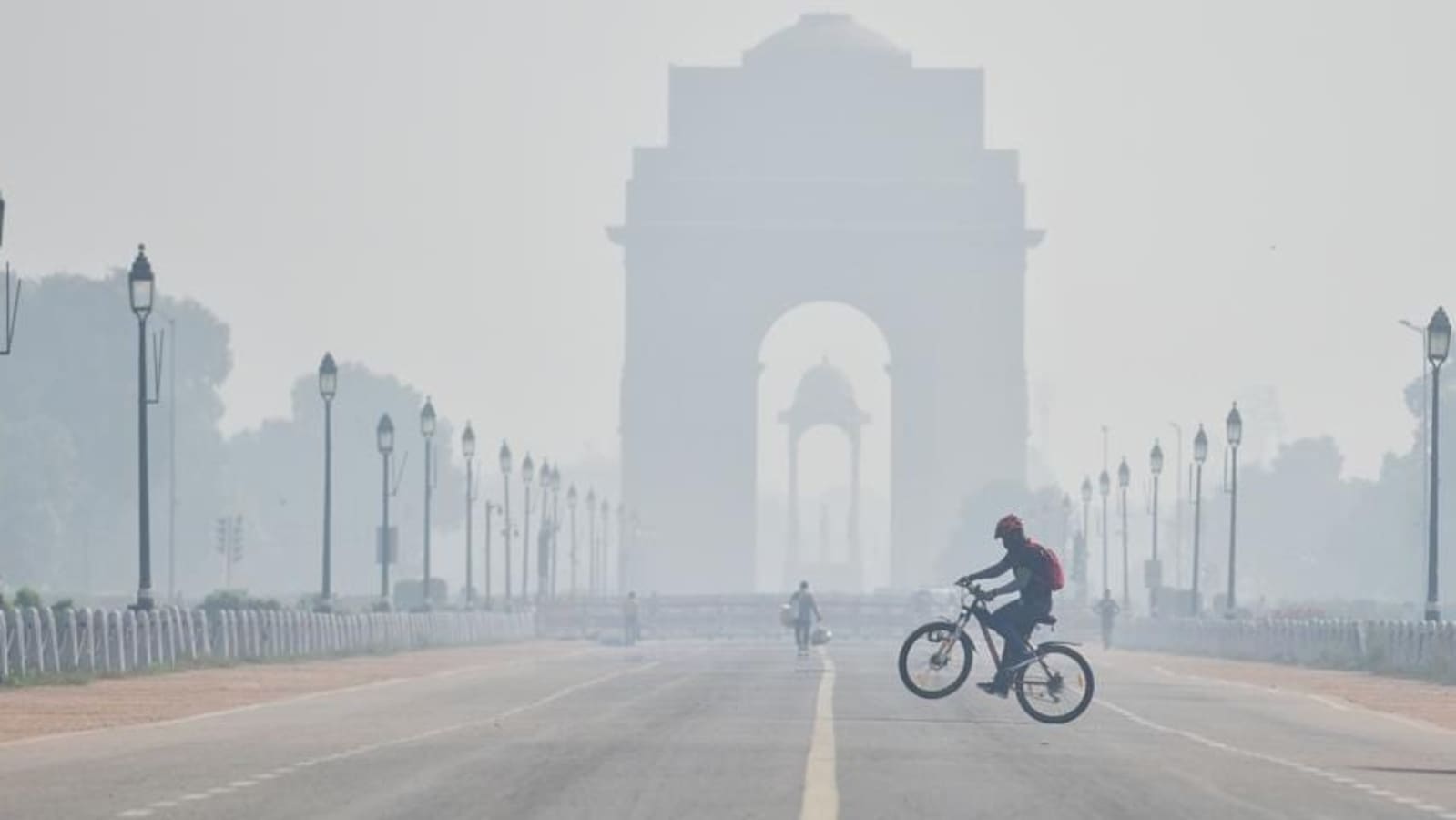 No country met WHO air quality standards in 2021, Delhi remained world's most polluted capital: data