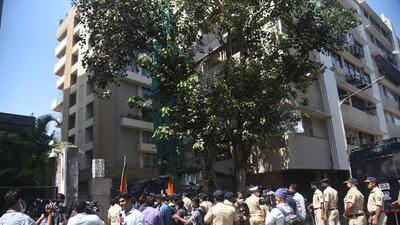 The advocates submitted that they had already made an application for regularisation and before hearing them, the BMC had passed the section 351 order (Vijay Bate) The advocates submitted that they had already made an application for regularisation and before hearing them, the BMC had passed the section 351 order (Vijay Bate)