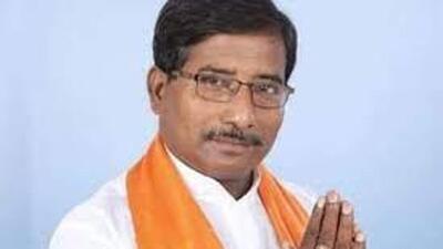 BJP MPJagannath Sarkar managed to escape unhurt as the bomb landed just behind his car in West Bengal’s Nadia district on Saturday night. (SOURCED.) BJP MPJagannath Sarkar managed to escape unhurt as the bomb landed just behind his car in West Bengal’s Nadia district on Saturday night. (SOURCED.)