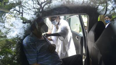 Meanwhile, senior officials from the education department directed all the designated ward officers to prepare a list of schools in their wards and have asked the local school authorities to make arrangements to set up camps at the earliest. (Anshuman Poyrekar/HT PHOTO)