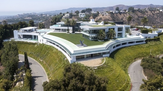 The mansion known as The One is L.A.'s largest residence, with 21 bedrooms and 42 full bathrooms.(Allen J. Schaben/LA Times/Getty images) (via Bloomberg)