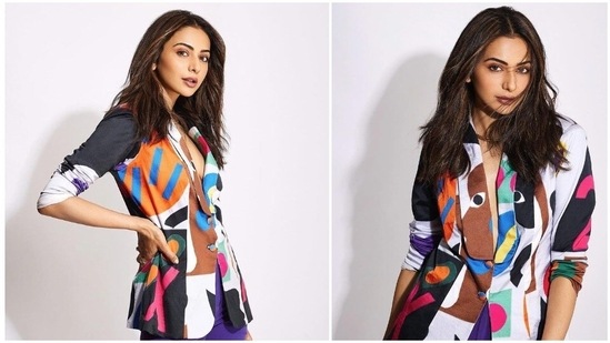 Rakul Preet has kickstarted with the promotions of her upcoming thriller film Runway 34 which also stars Ajay Devgn and Amitabh Bachchan in lead roles. The trailer of the film released on March 21. Rakul personally asked her fans to watch the trailer of the film by sharing pictures of herself in a colourful spring outfit on her Instagram handle.(Instagram/@rakulpreet)
