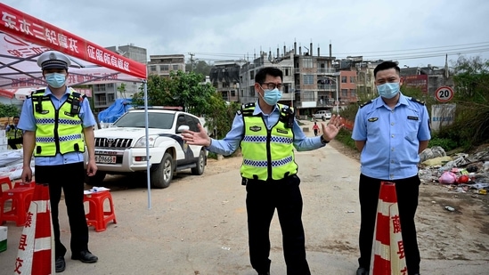 Chinese President Xi Jinping called for an “all-out” rescue operation, as well as for an investigation into the crash and to ensure complete civil aviation safety.(AFP)