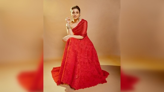 Parineeti Chopra picked this bold red outfit from the Gulaal - Shades of Love collection by the designer duo Monica and Karishma's clothing line Jade.(Instagram/@parineetichopra)