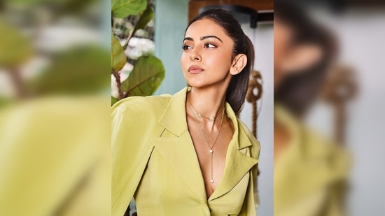 Rakul Preet accessorised her look with a layered necklace and tied her hair in a mid-high sleek ponytail.(Instagram/@rakulpreet)