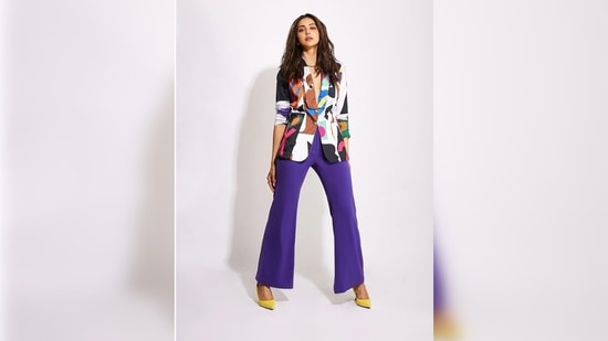 Rakul Preet kept her look chic yet a little casual by wearing an oversized blazer and pulling the sleeves up.(Instagram/@rakulpreet)