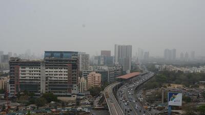From an annual average PM10 level of 120μg/m3 in 2015-16, Mumbai recorded a dip to 91μg/m3 in 2020-21. This is still higher than the safe limit of 60μg/m3 prescribed by the Centre’s National Ambient Air Quality Standards (NAAQS) (Vijay Bate) From an annual average PM10 level of 120μg/m3 in 2015-16, Mumbai recorded a dip to 91μg/m3 in 2020-21. This is still higher than the safe limit of 60μg/m3 prescribed by the Centre’s National Ambient Air Quality Standards (NAAQS) (Vijay Bate)