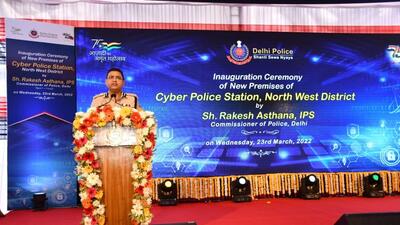Delhi police commissioner Rakesh Asthana addresses the event. (HT) Delhi police commissioner Rakesh Asthana addresses the event. (HT)